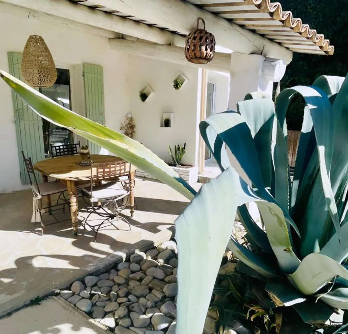 Holiday home Cabanon Aloe Avec Piscine Chauffee & Bain Nordique Villa Veaux