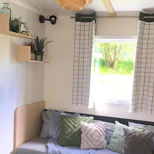 https://camping-le-gerrit.midi-pyreneeshotels.com